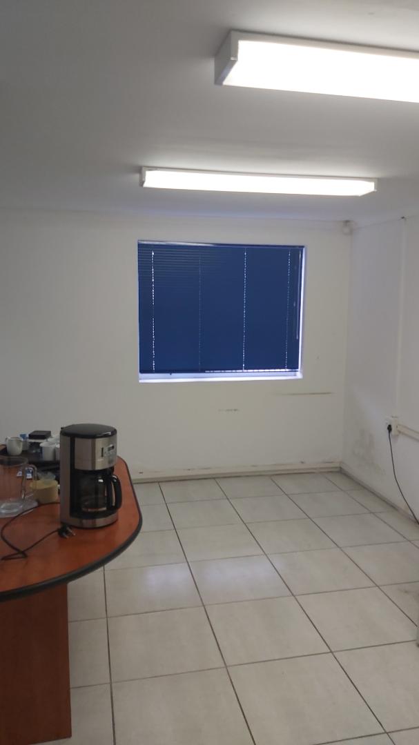 To Let commercial Property for Rent in Sidwell Eastern Cape